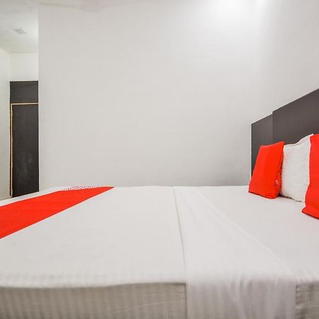 Oyo 43505 Hotel The White House Hisār 外观 照片