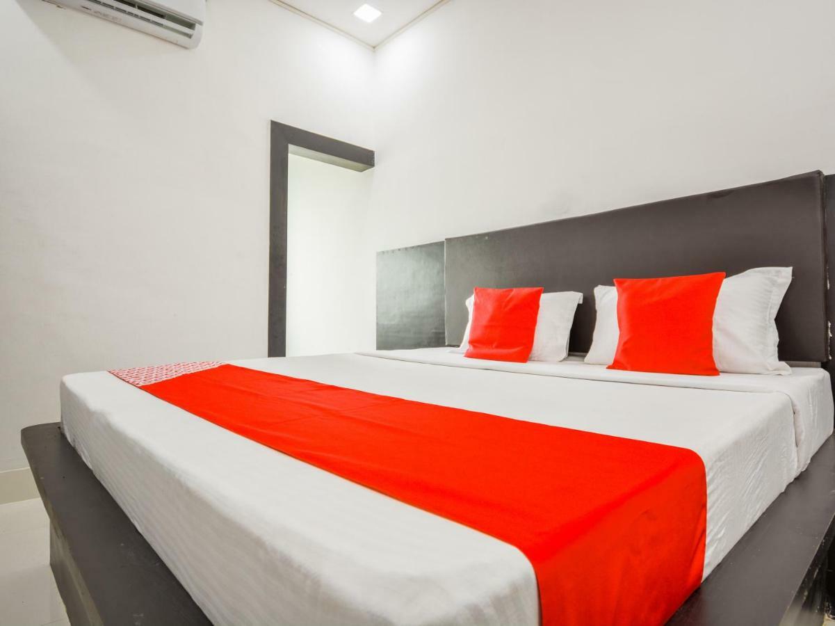 Oyo 43505 Hotel The White House Hisār 外观 照片