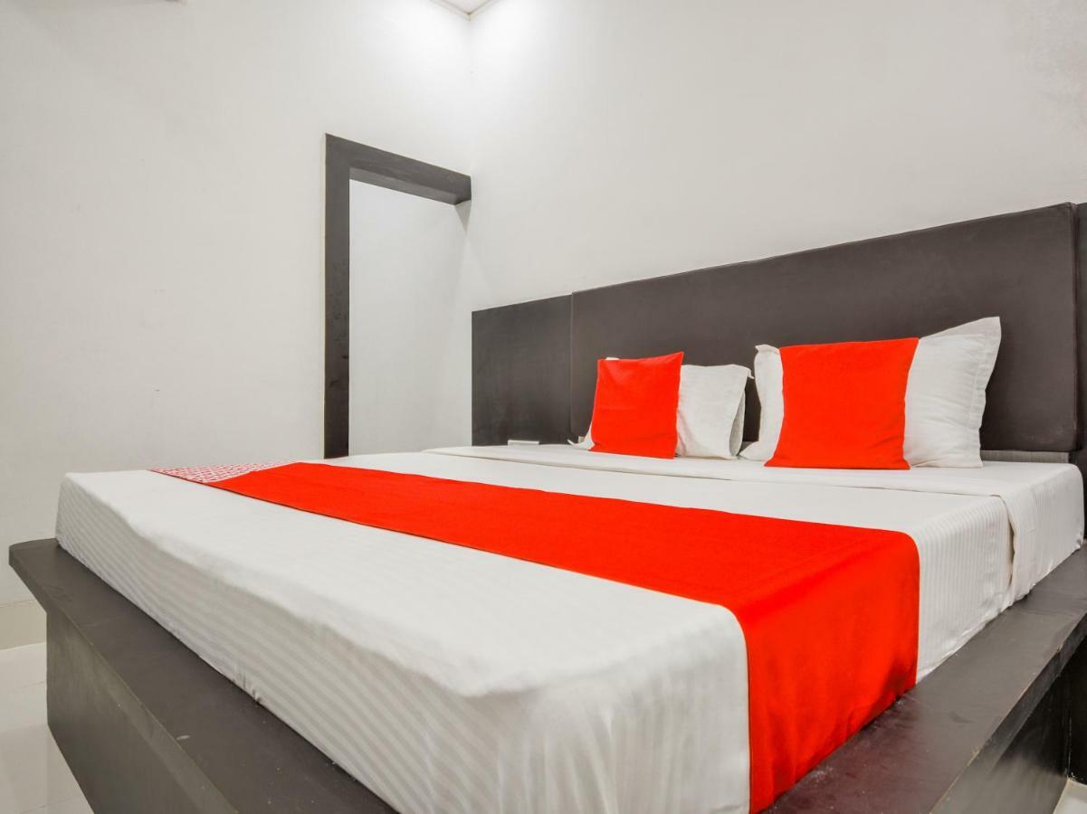 Oyo 43505 Hotel The White House Hisār 外观 照片
