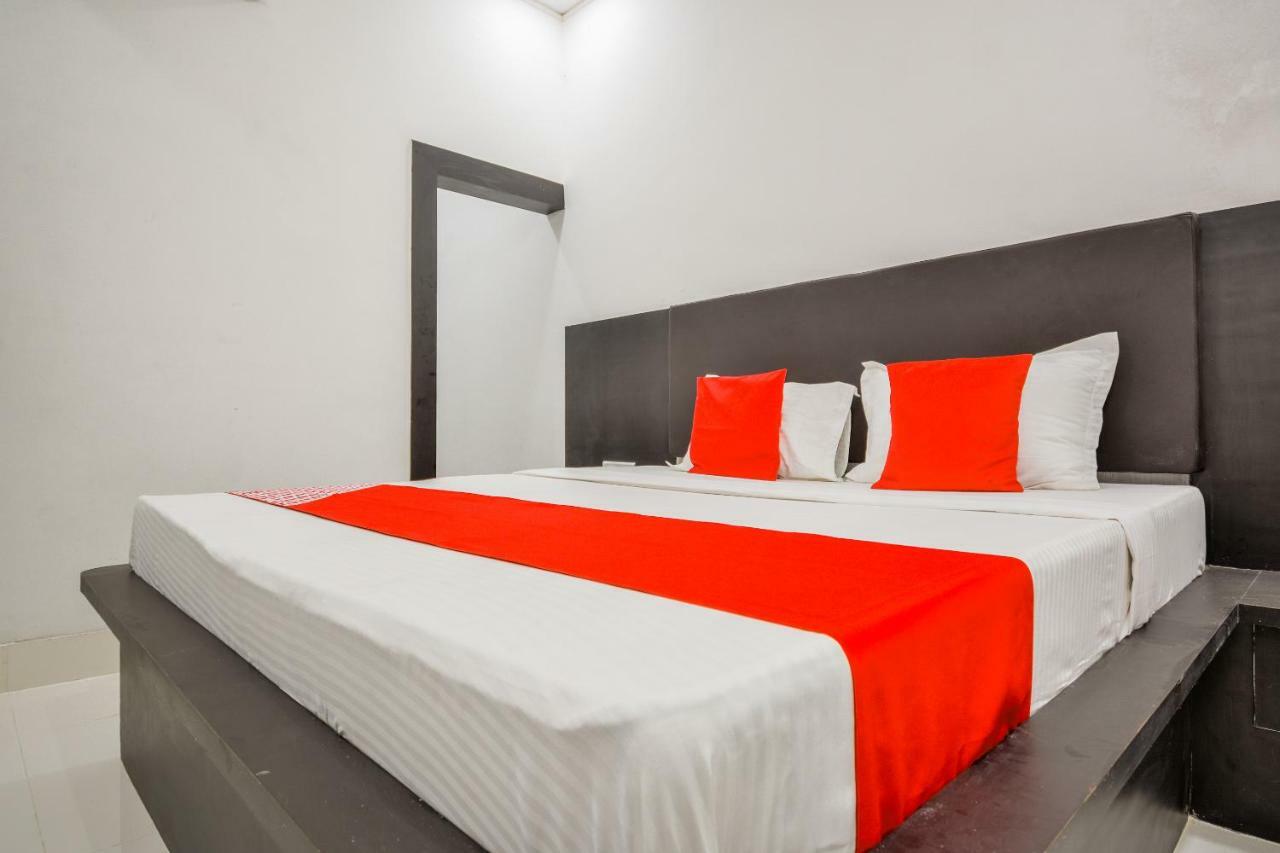 Oyo 43505 Hotel The White House Hisār 外观 照片