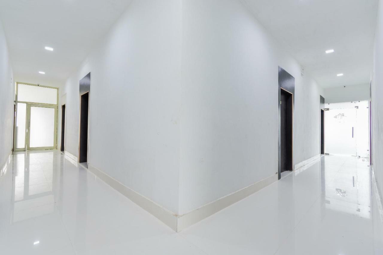 Oyo 43505 Hotel The White House Hisār 外观 照片