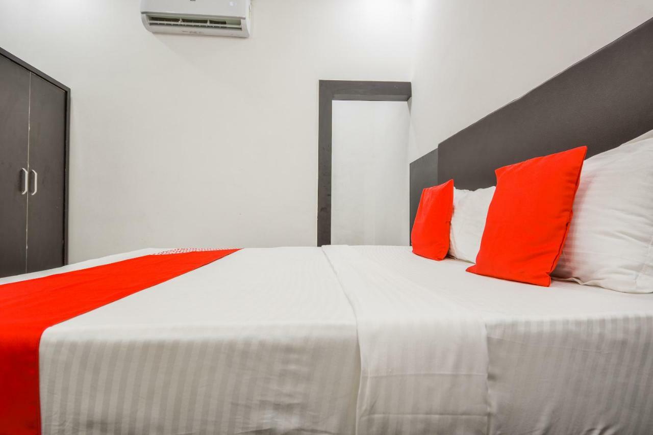 Oyo 43505 Hotel The White House Hisār 外观 照片