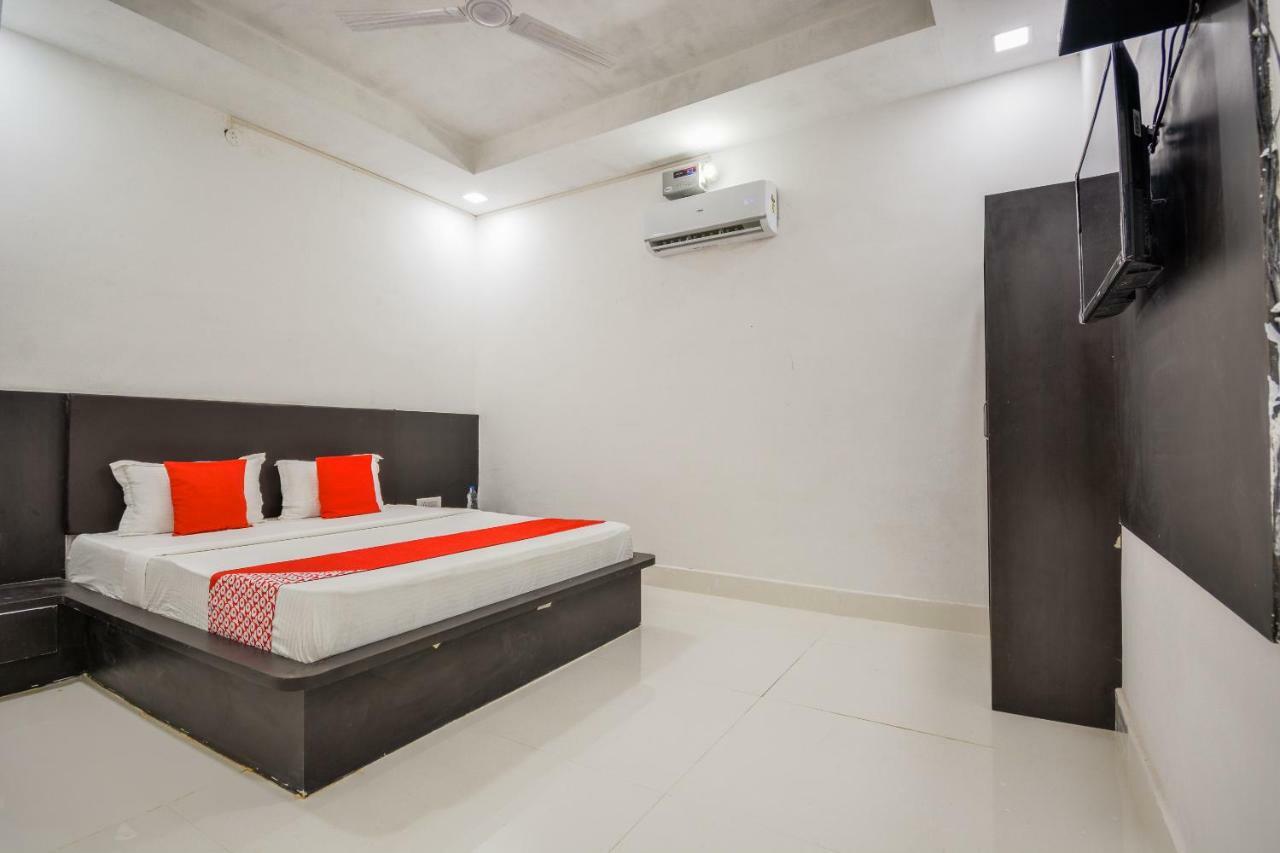 Oyo 43505 Hotel The White House Hisār 外观 照片