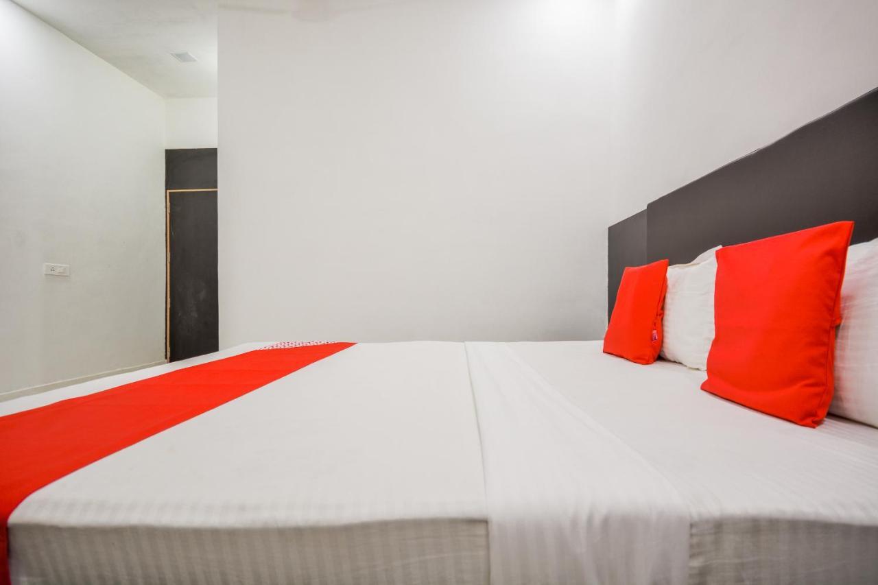 Oyo 43505 Hotel The White House Hisār 外观 照片